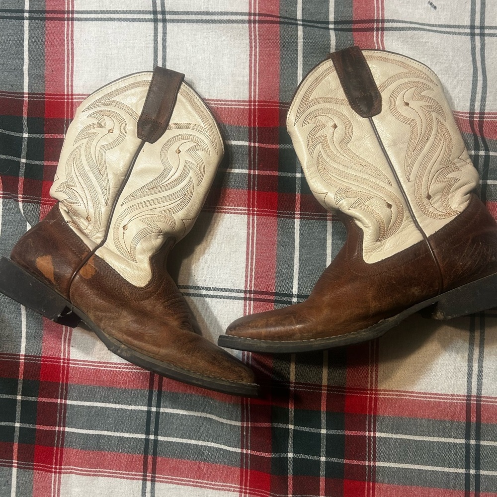 Rank 45 . Brown and Cream Western cowboy  Boots